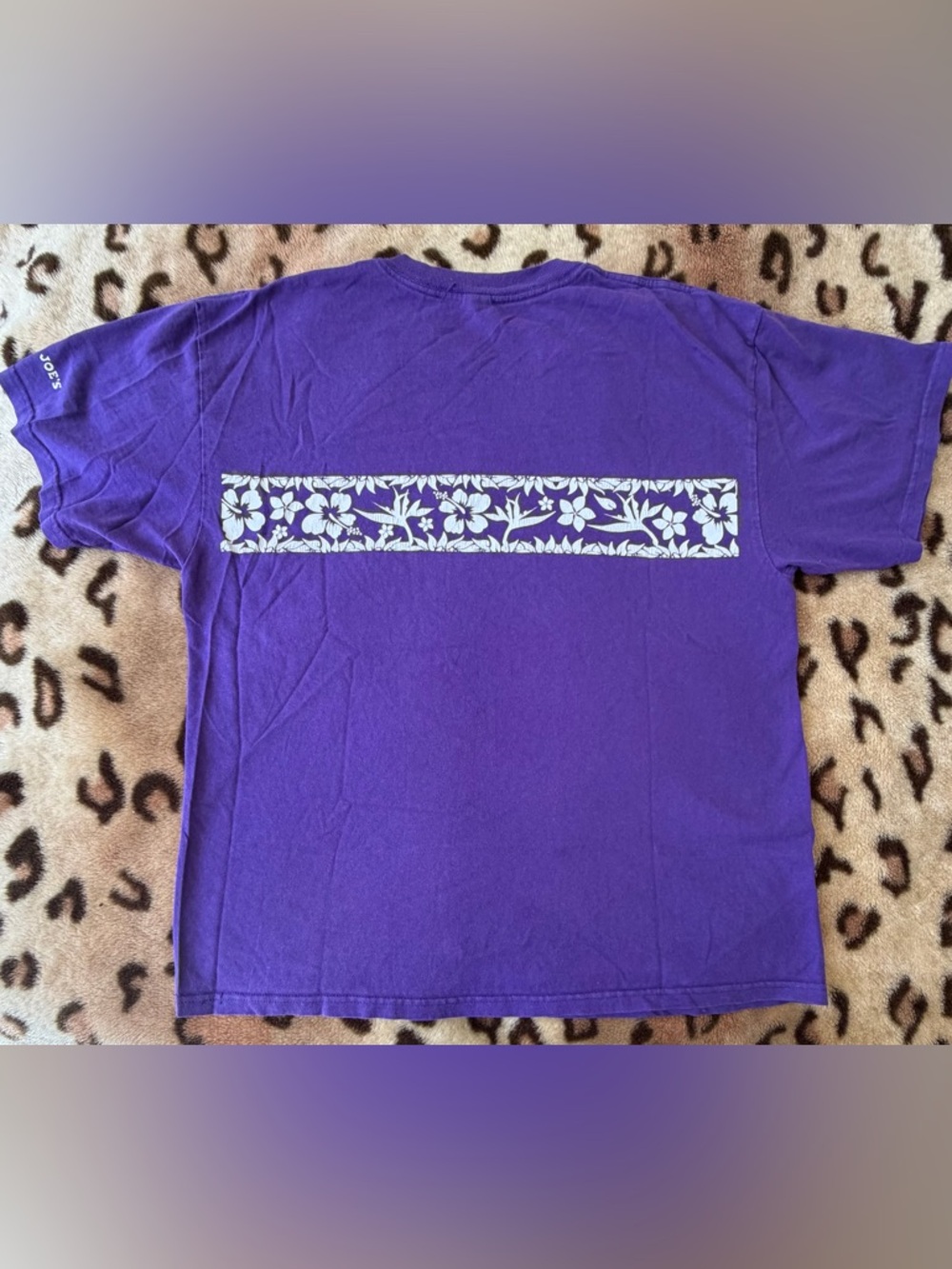 RARE / Vintage - Trader Joe's Purple T-Shirt Hibiscus Design - Lrg? - Picture 3 of 6